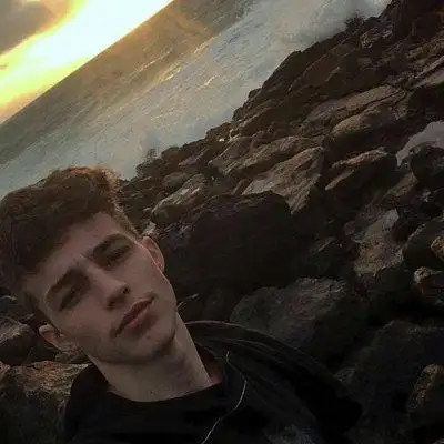 6686体育合作伙伴Wyatt