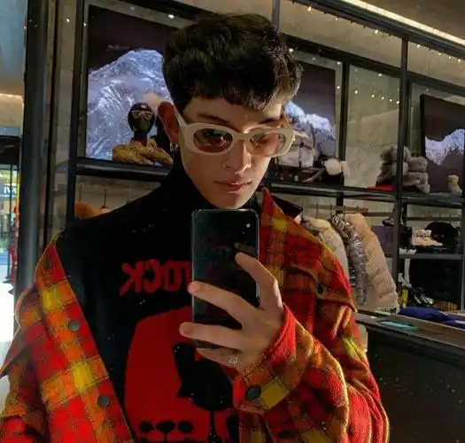 6686体育初级作者Violetta