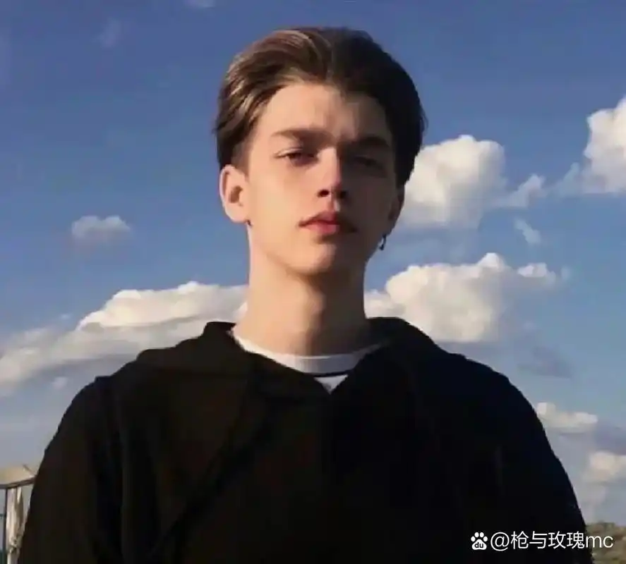 6686体育签约作者话多难堪