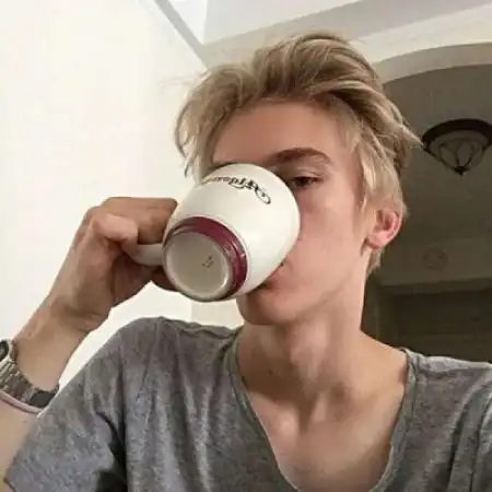 6686体育首席作者梦里梦你