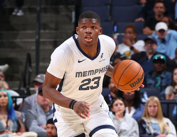 撞新队员墙！11号秀科沃德12中3&三分球6中1仅得12分